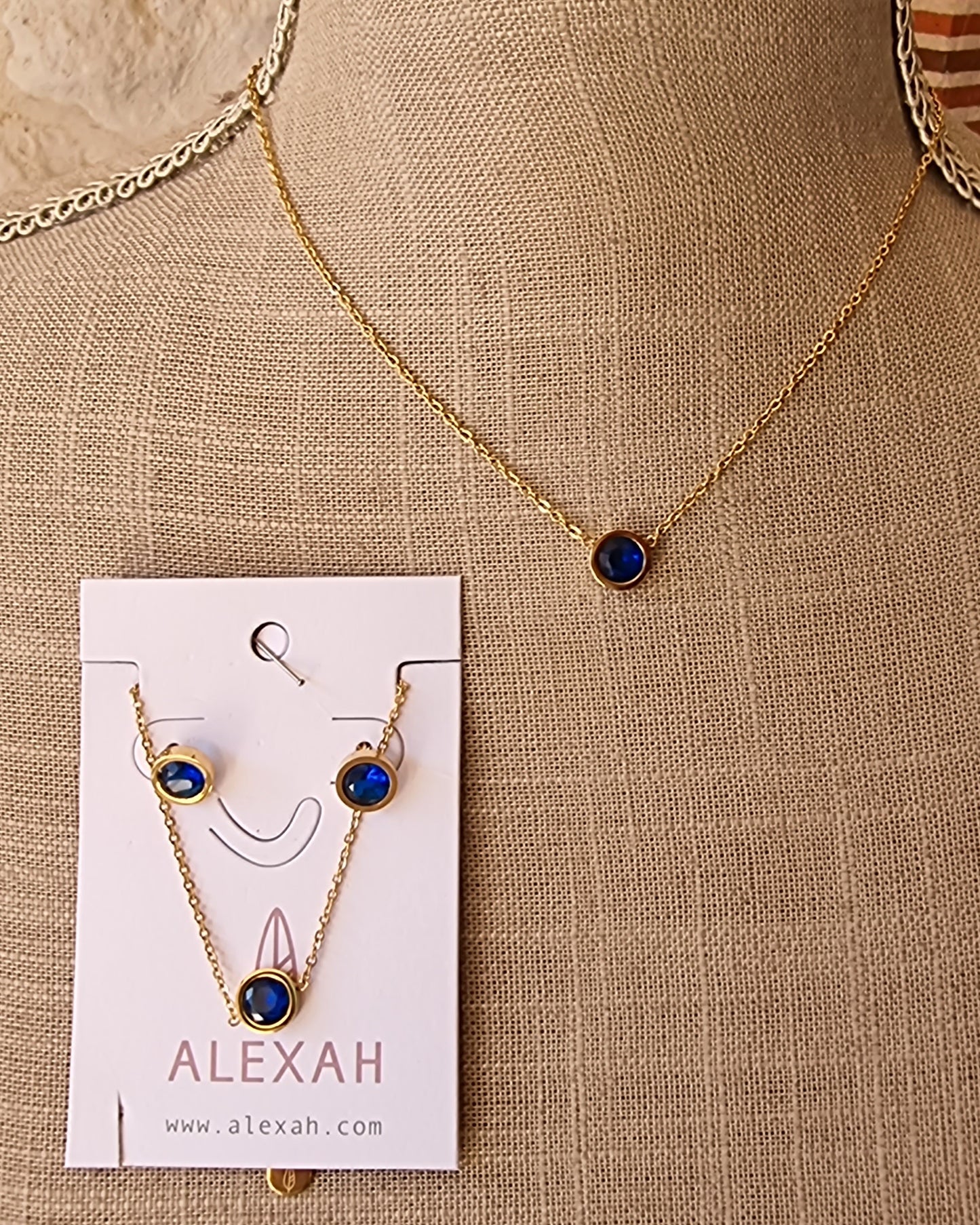 Conjunto colgante pulsera y pendientes