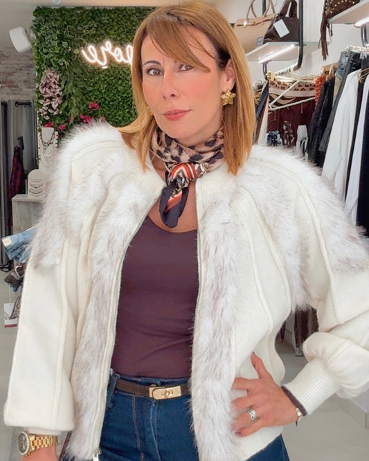 Chaqueta peludita beige