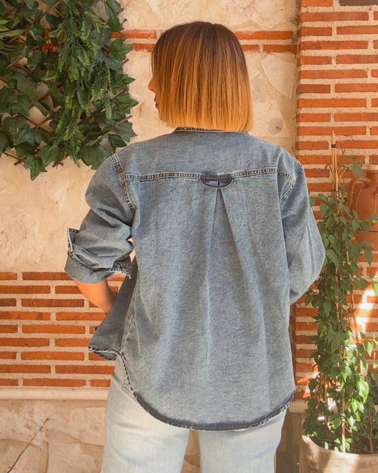 Sobrecamisa denim tachuela