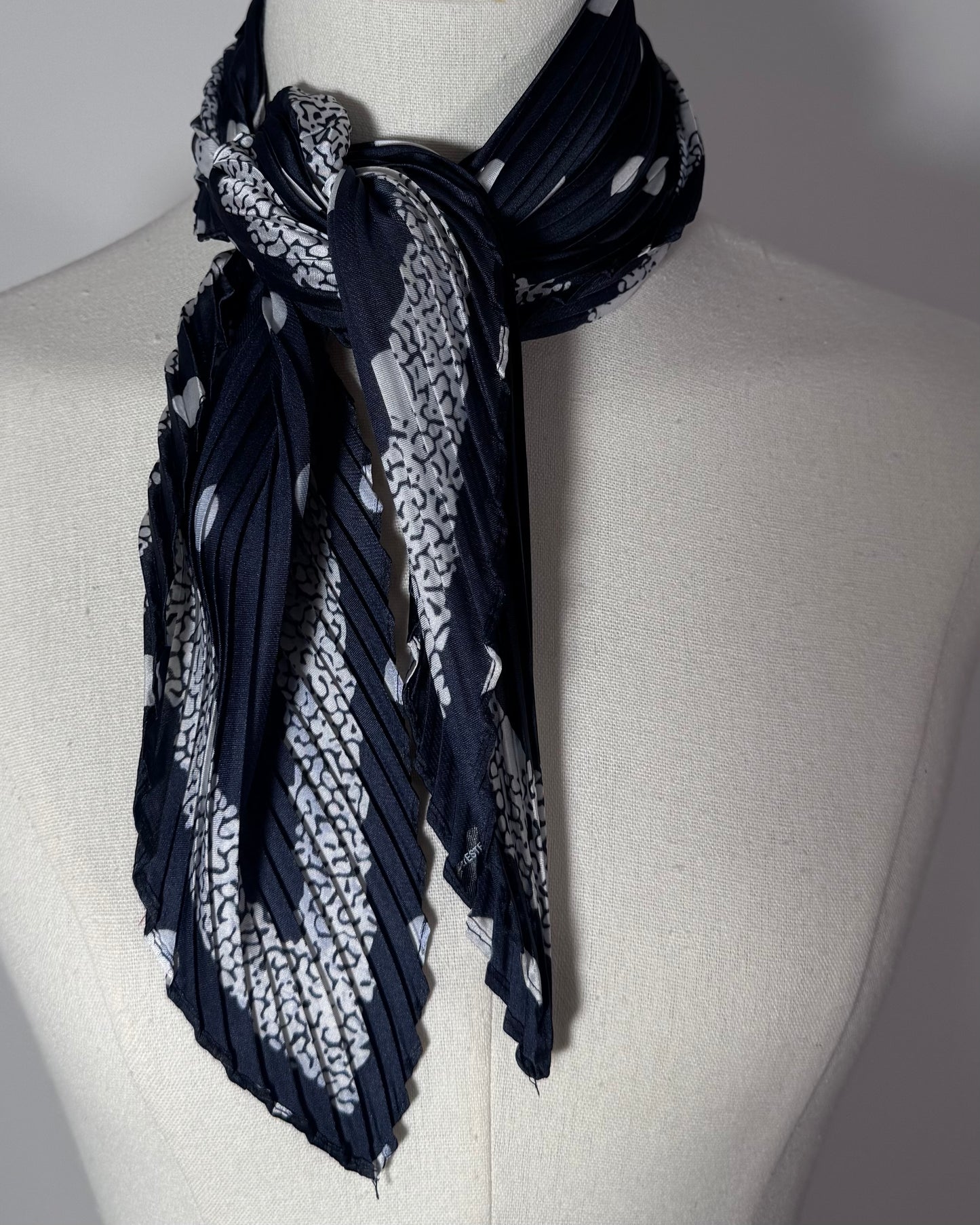 Pañuelo plisado Abril