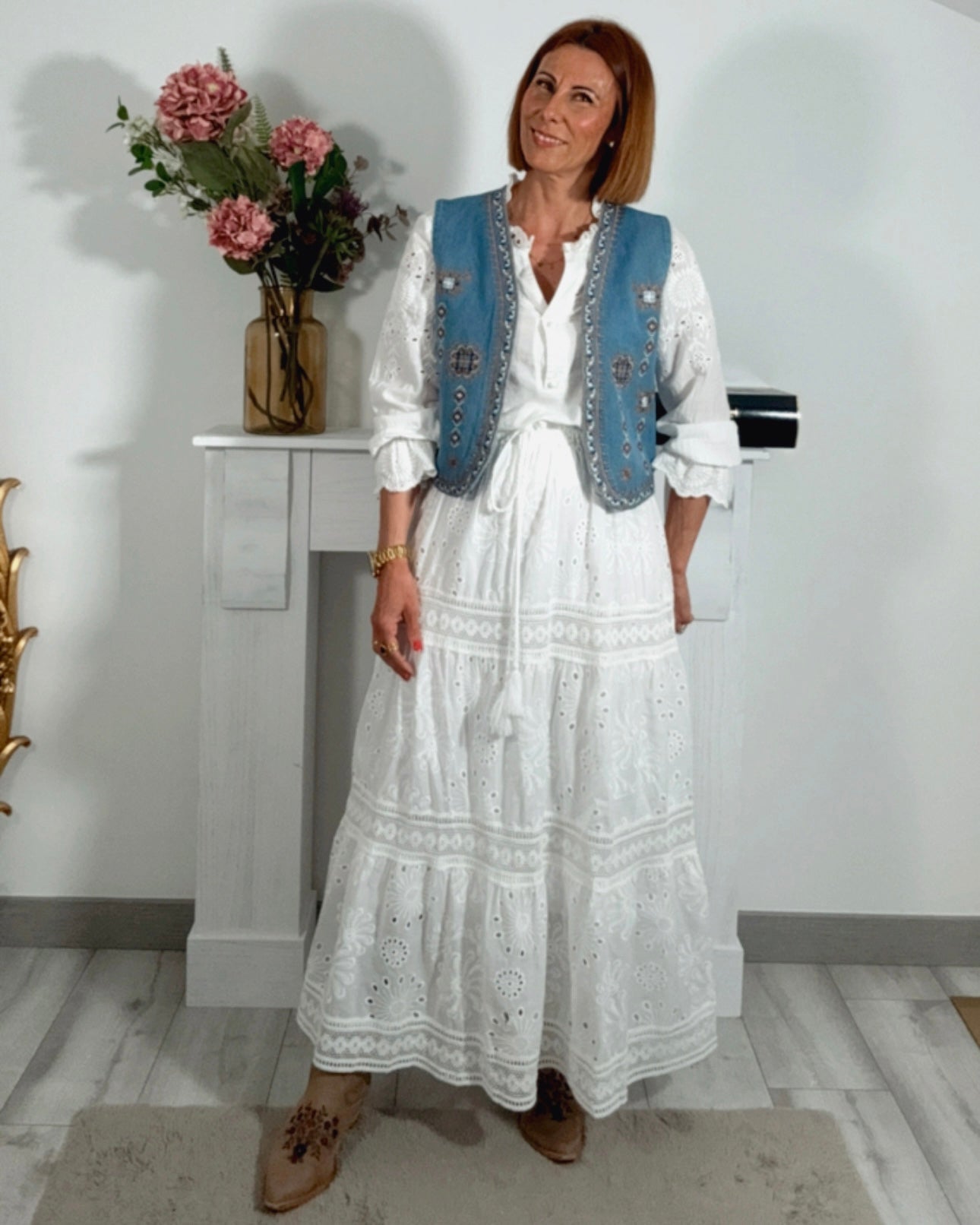 Chaleco denim bordado