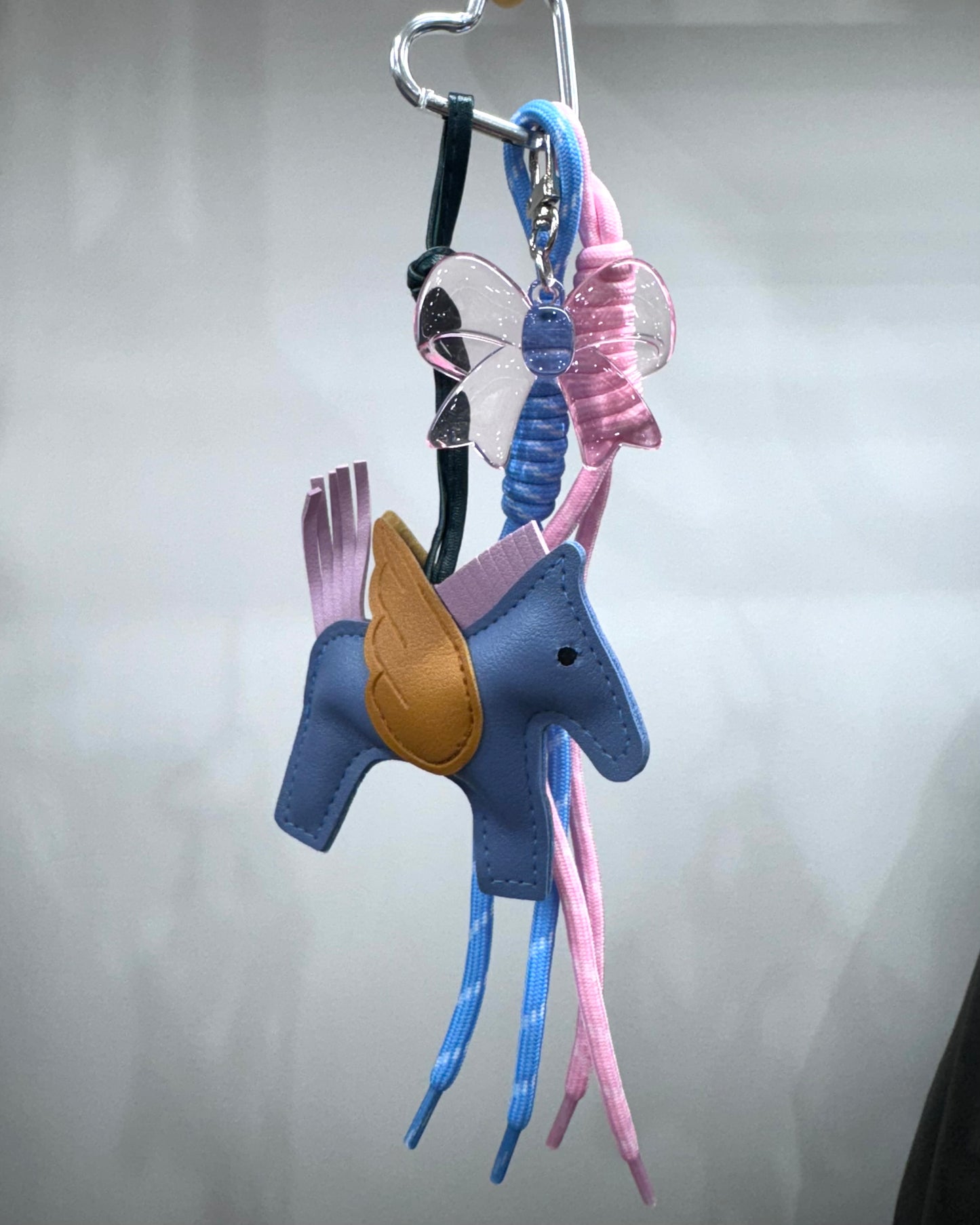 Llavero Charm caballo azul