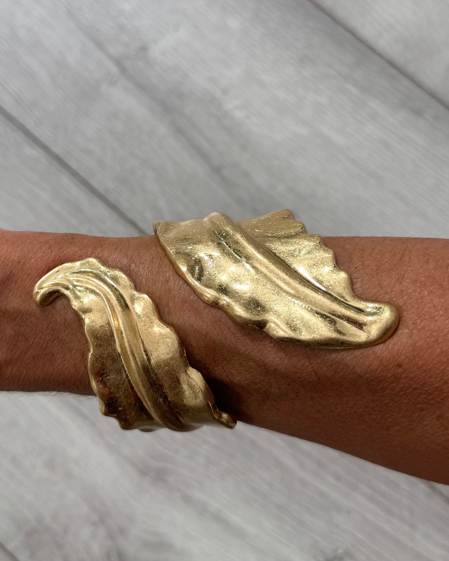 Brazalete hoja gold
