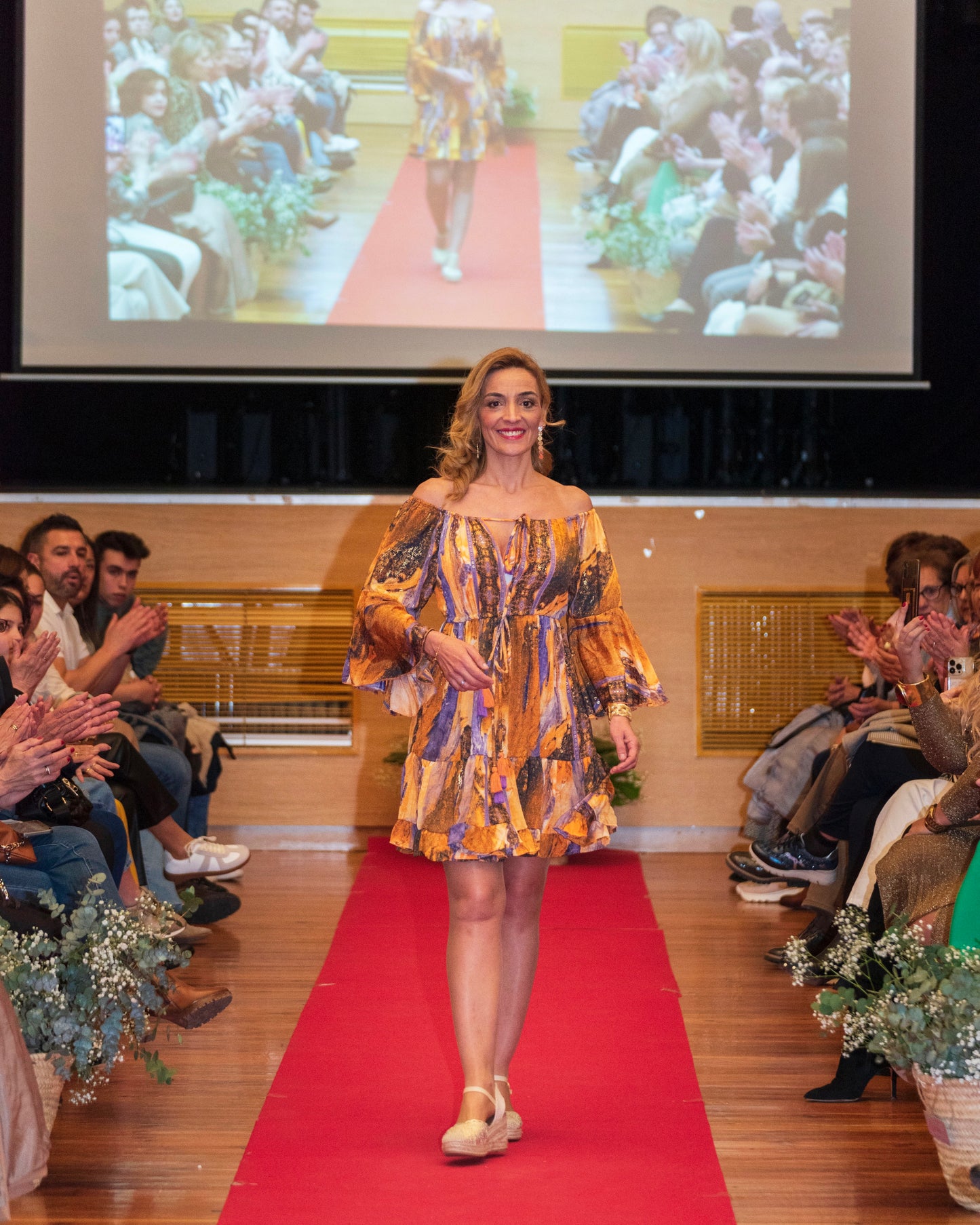 Vestido de seda media manga