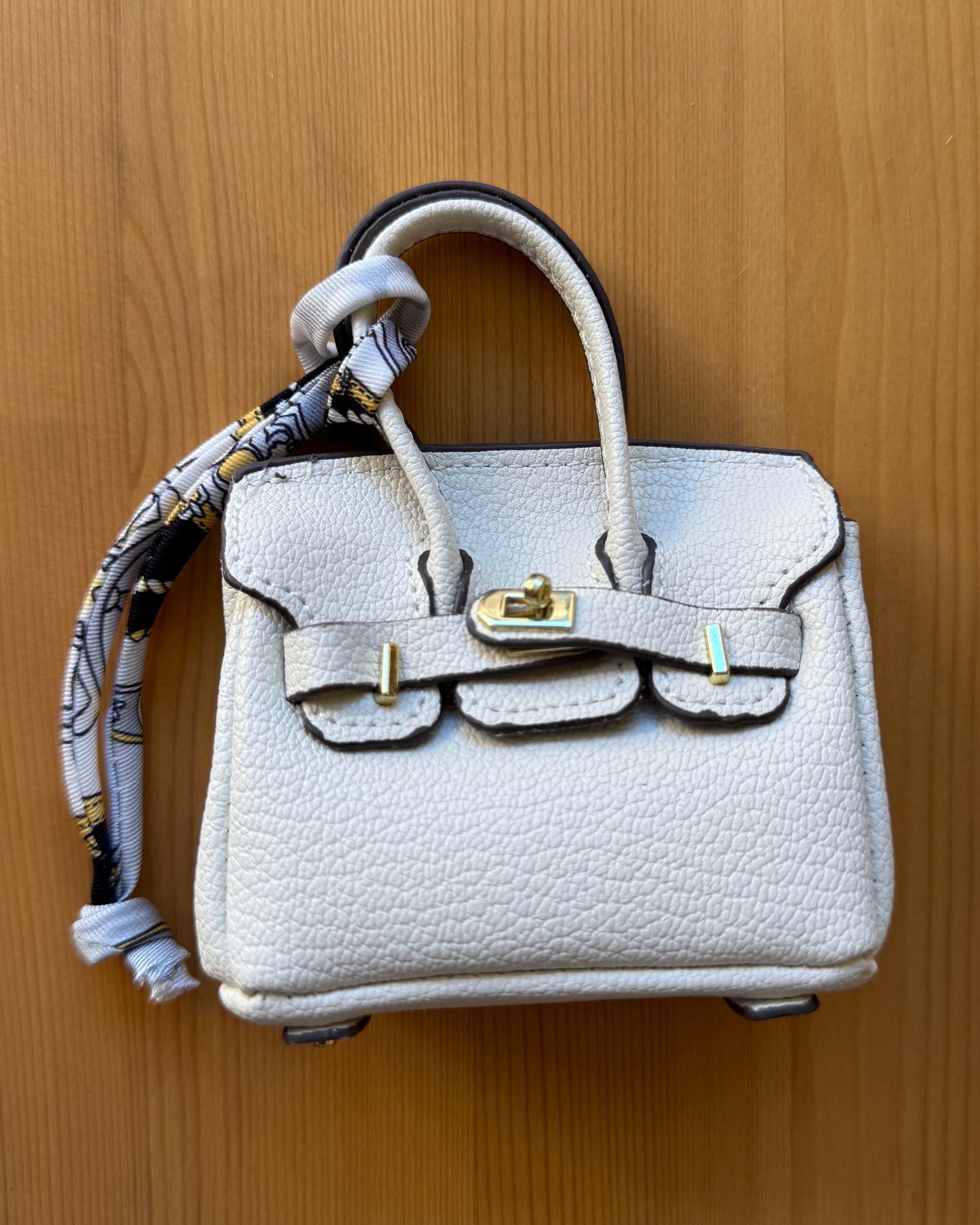 Llavero bolso en miniatura