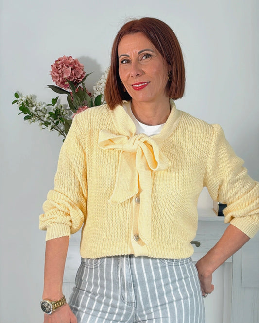 Chaqueta de punto amarilla