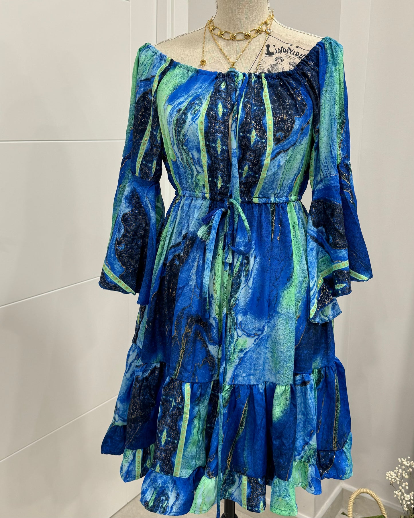 vestido de seda con manga