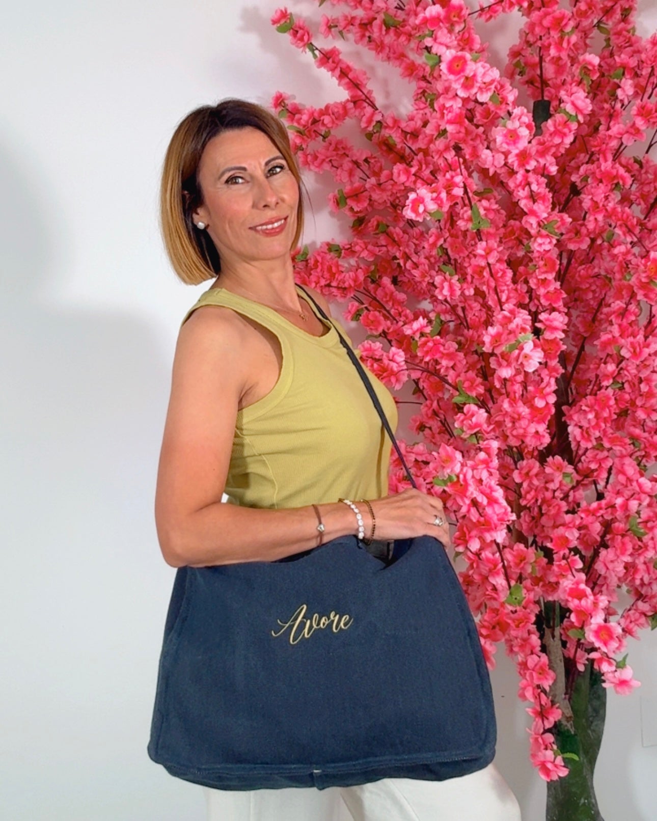 Bolso By Avore marino.
