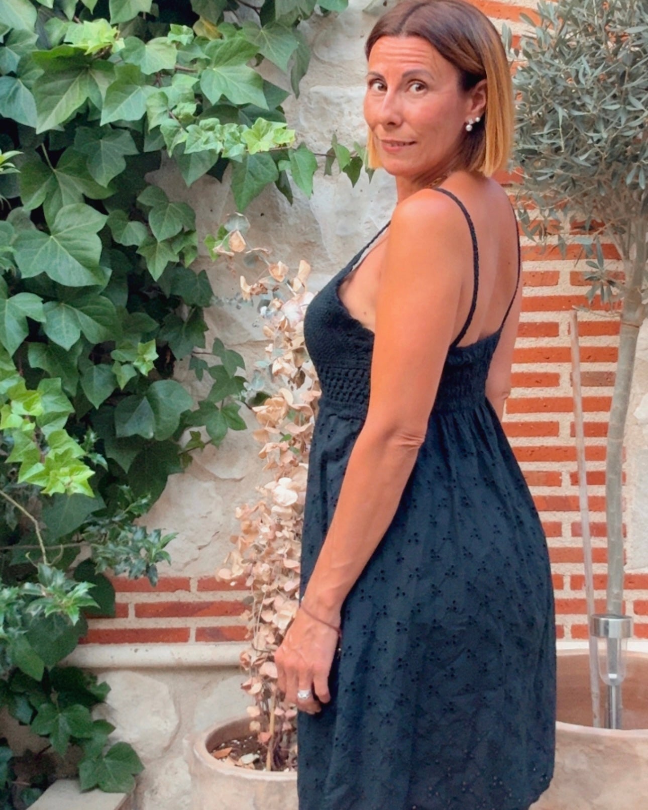 Vestido troquelado negro