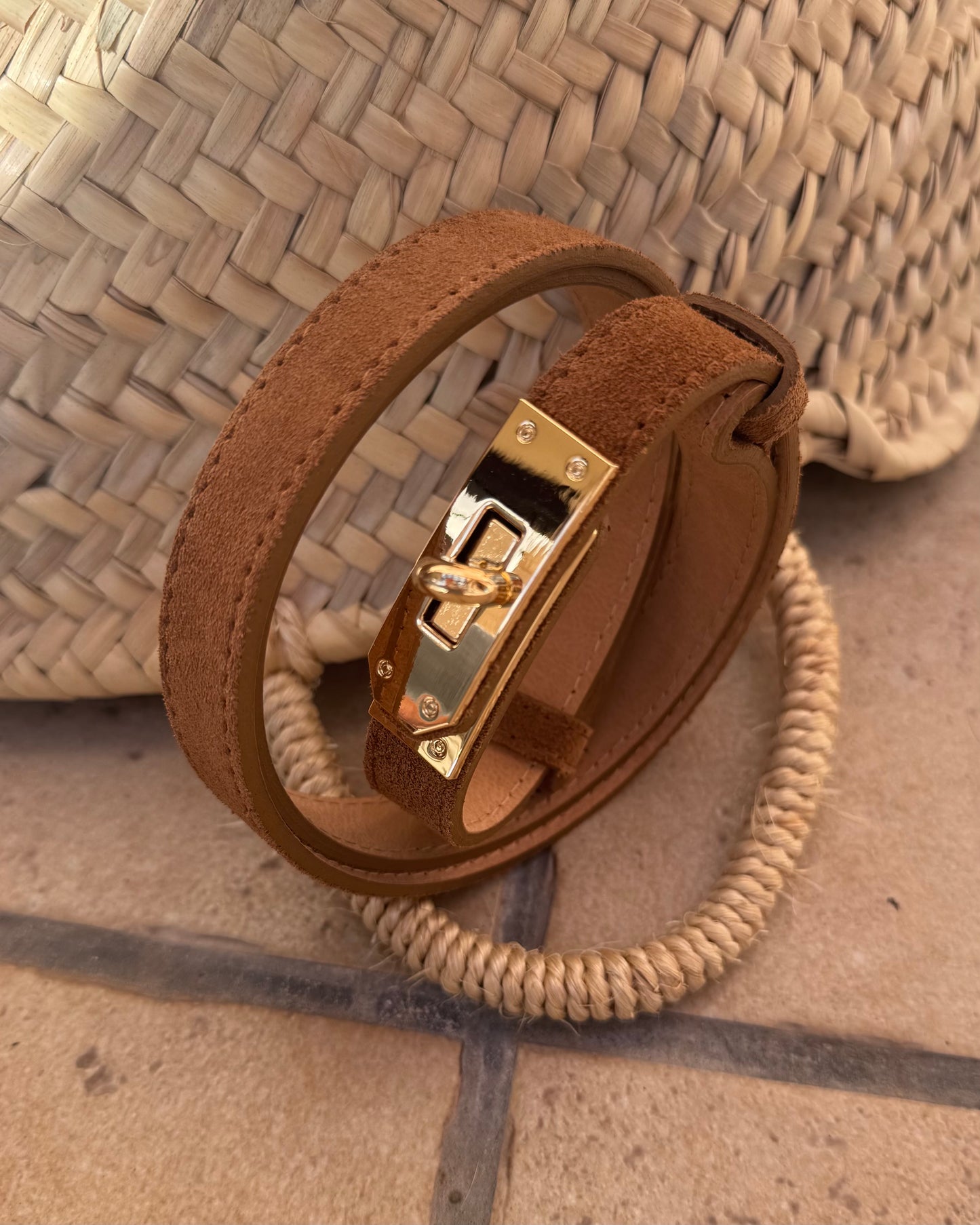 Cinturon de piel ajustable