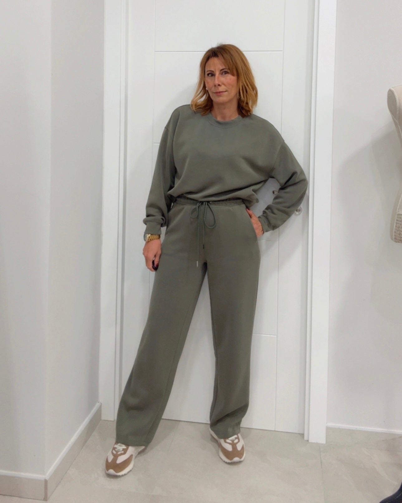 Conjunto deportivo kaki