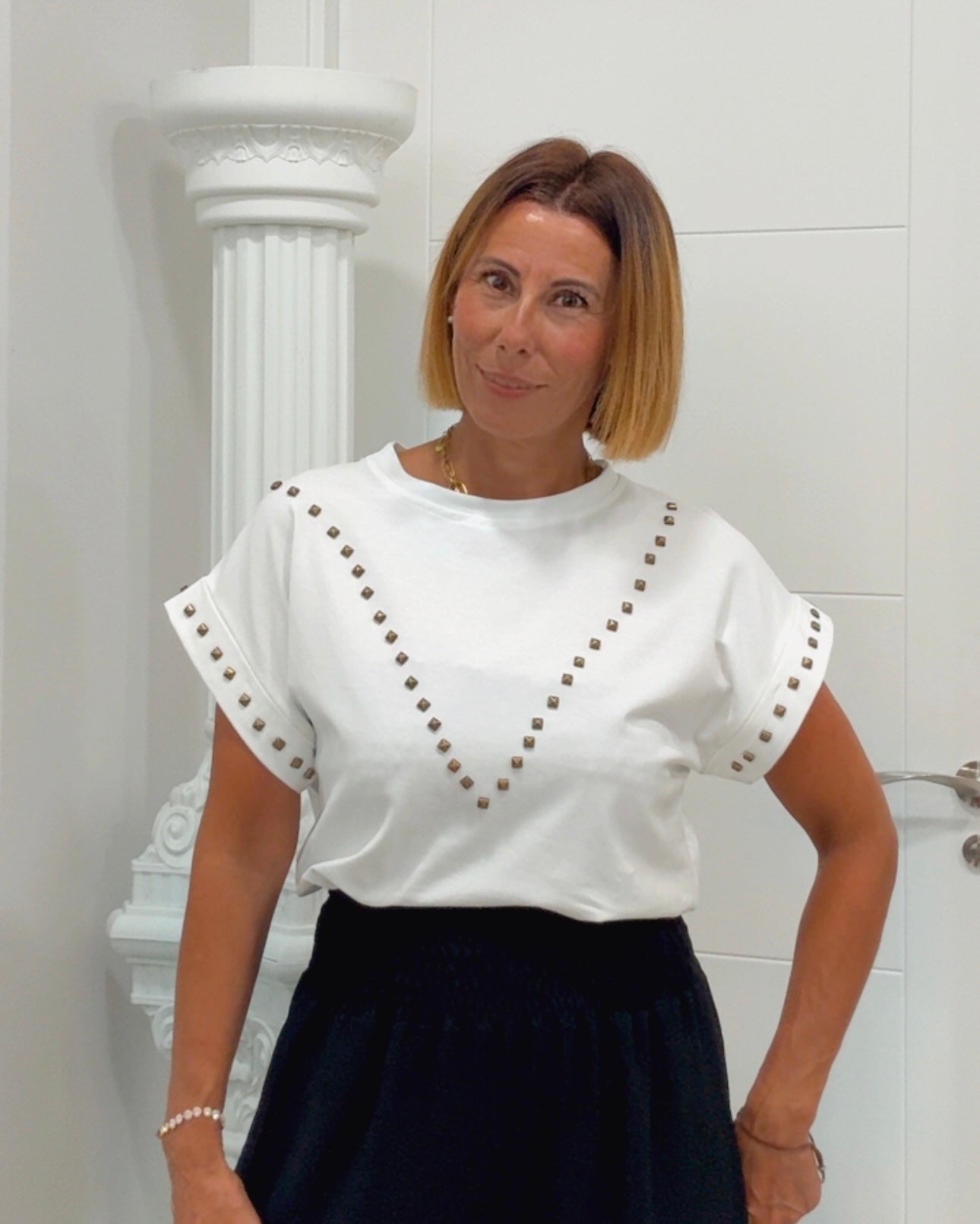 Camiseta basica tachuelas