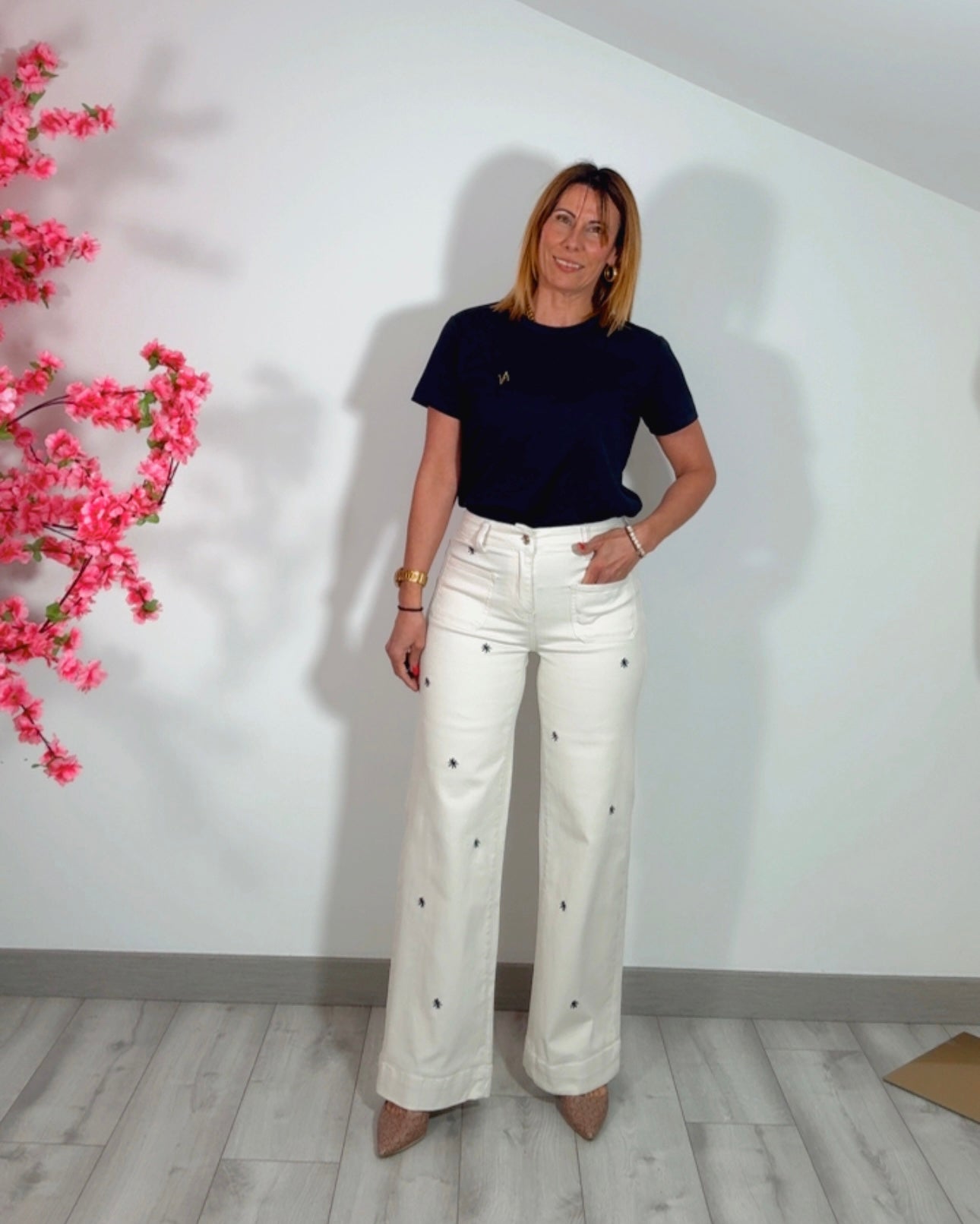 Jeans bolsillos bordado