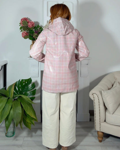 Chubasquero cuadros rosa