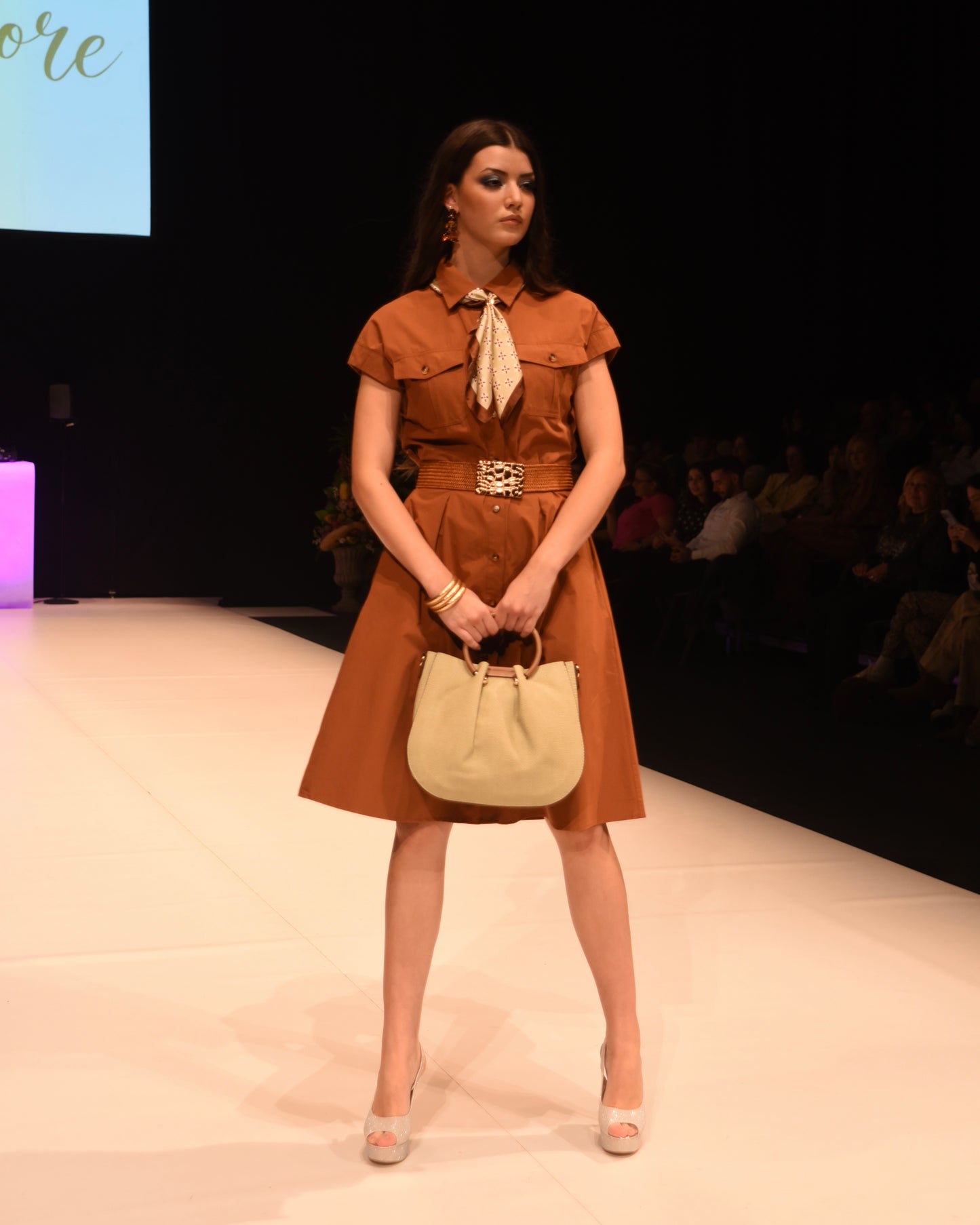 Vestido camisero Conchi tabaco
