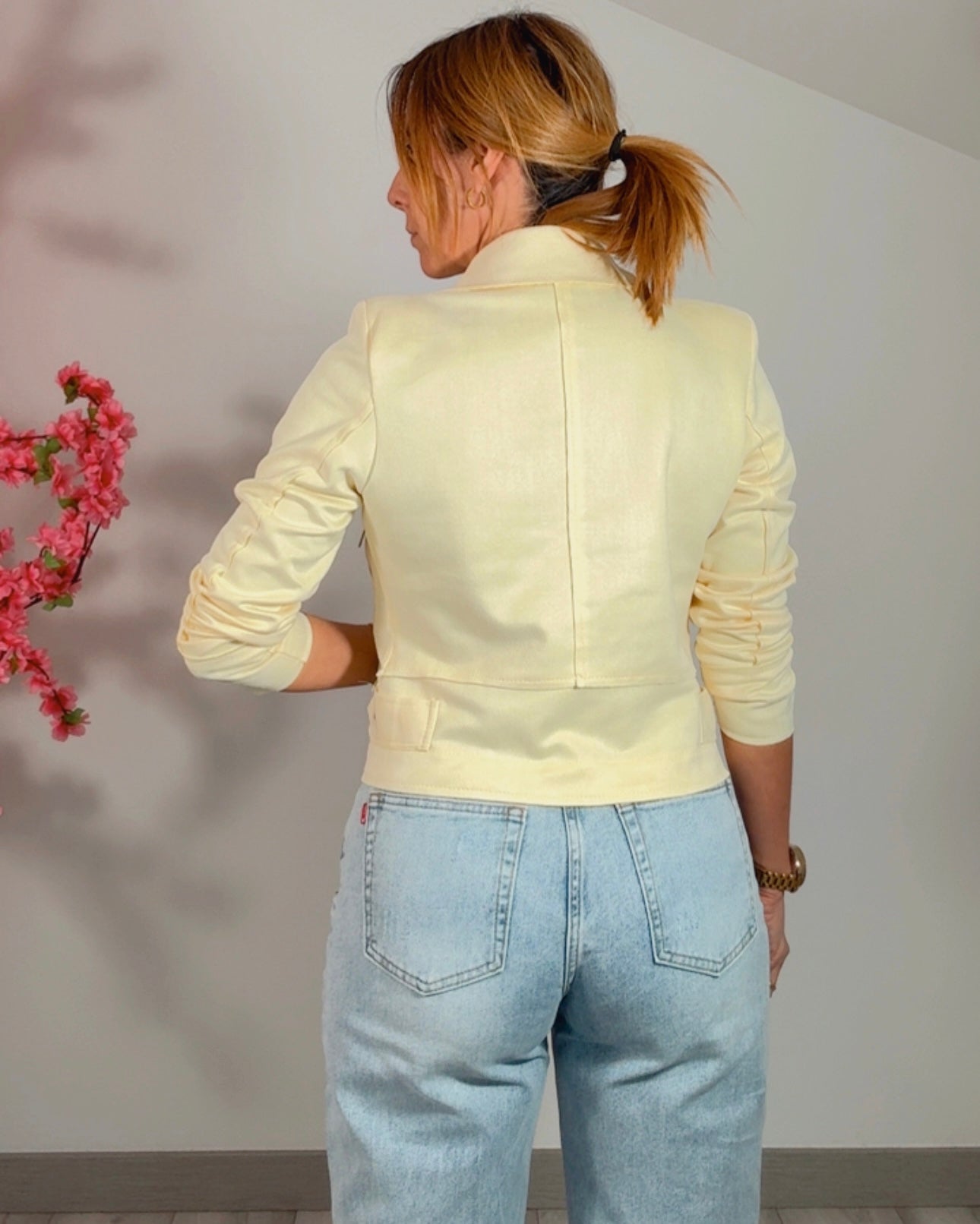 Biker antelina amarilla