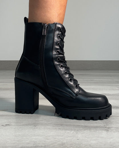 Botin negro XTI