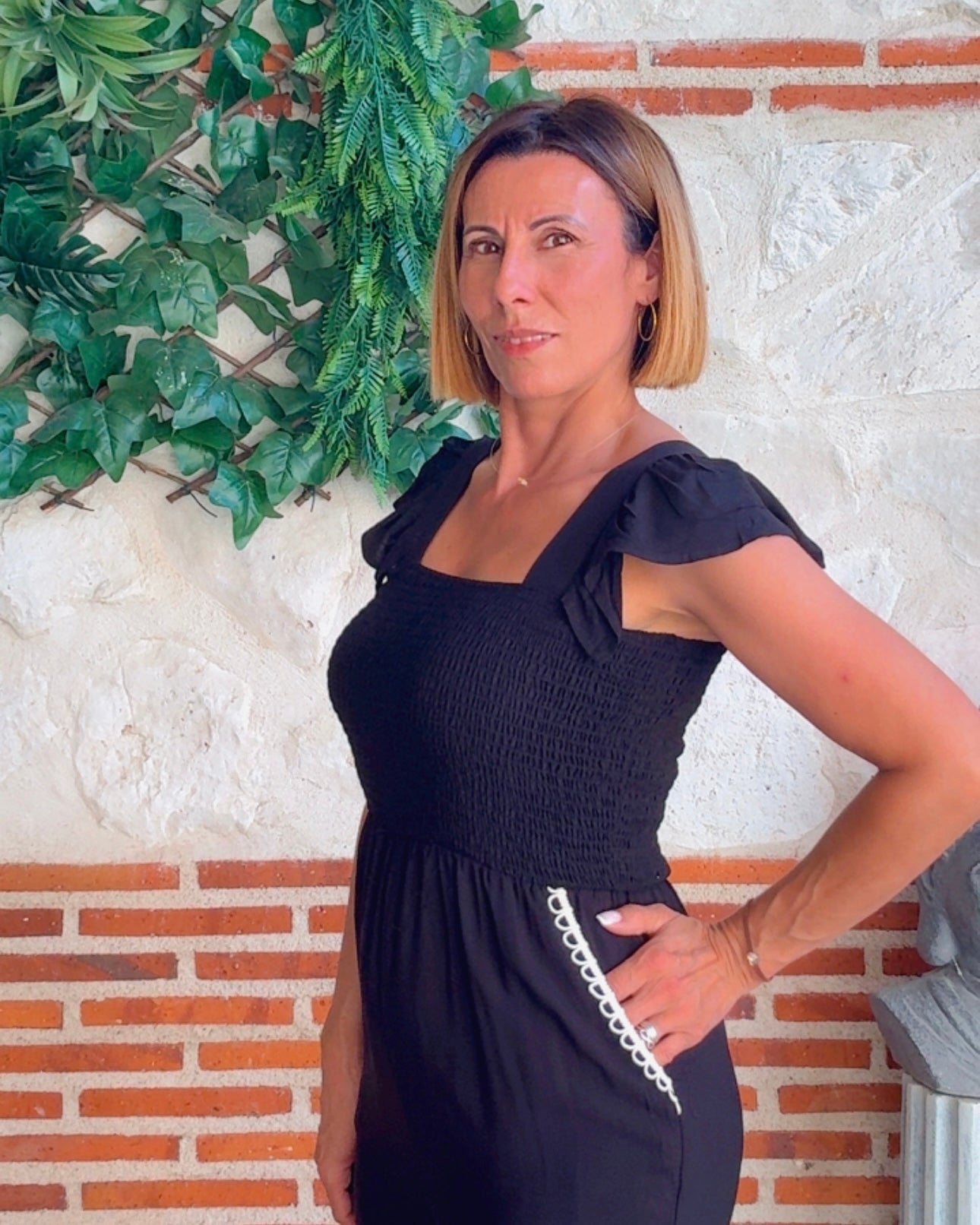 Mono Grecia negro