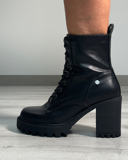 Botin negro XTI