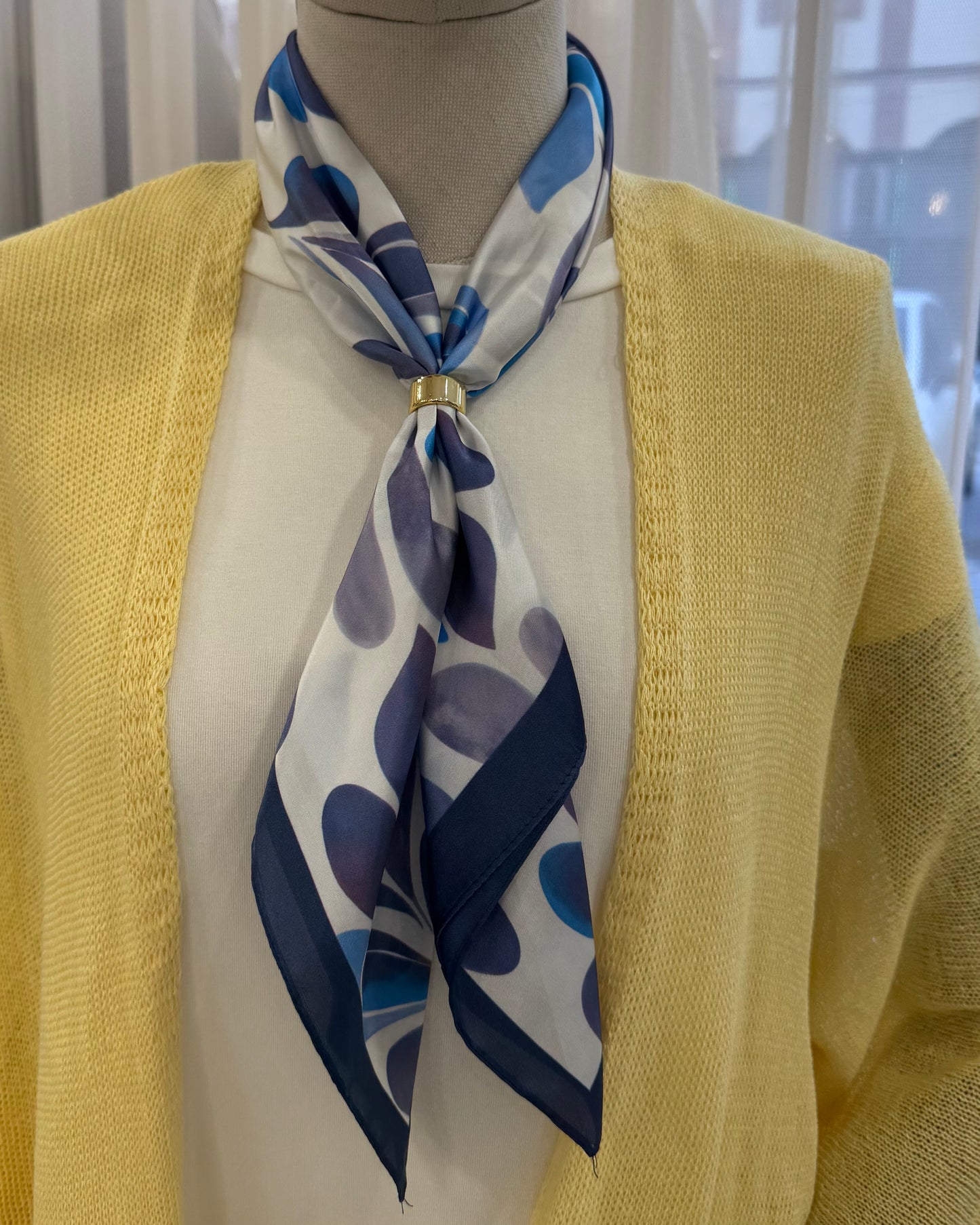 Pañuelo jardín azul