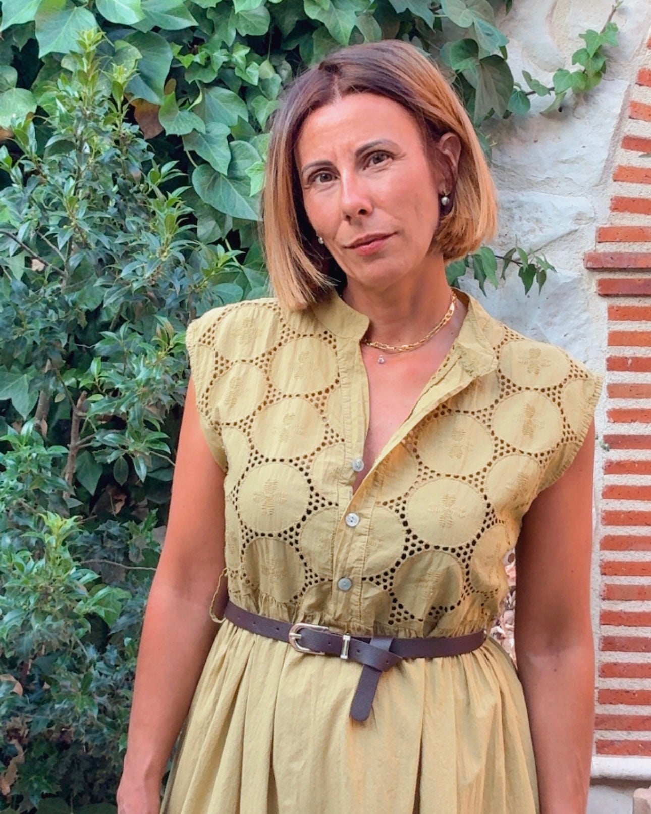 Vestido troquelado pistacho
