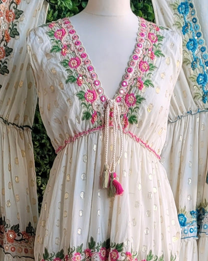 Vestido bordado mediterraneo