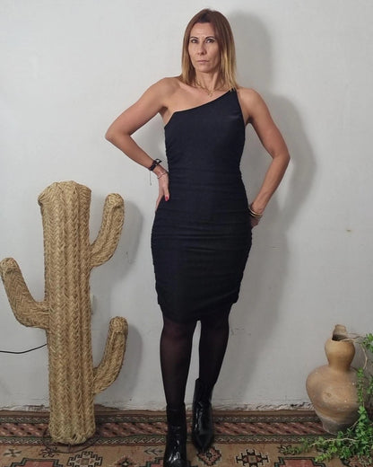 Vestido asimetrico negro